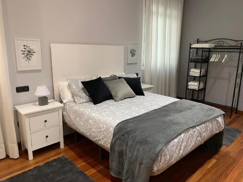 En Pleno Centro De Bilbao Y Muy Cerca Del Guggenheim Appartement Spanje